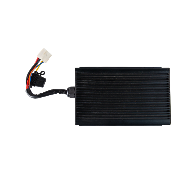 Hoog rendement Stabiele uitgang IP65 Stofdicht Oliebestendig DC48V Brede ingang Vorkheftruck DC-DC Spanningsverlagende module